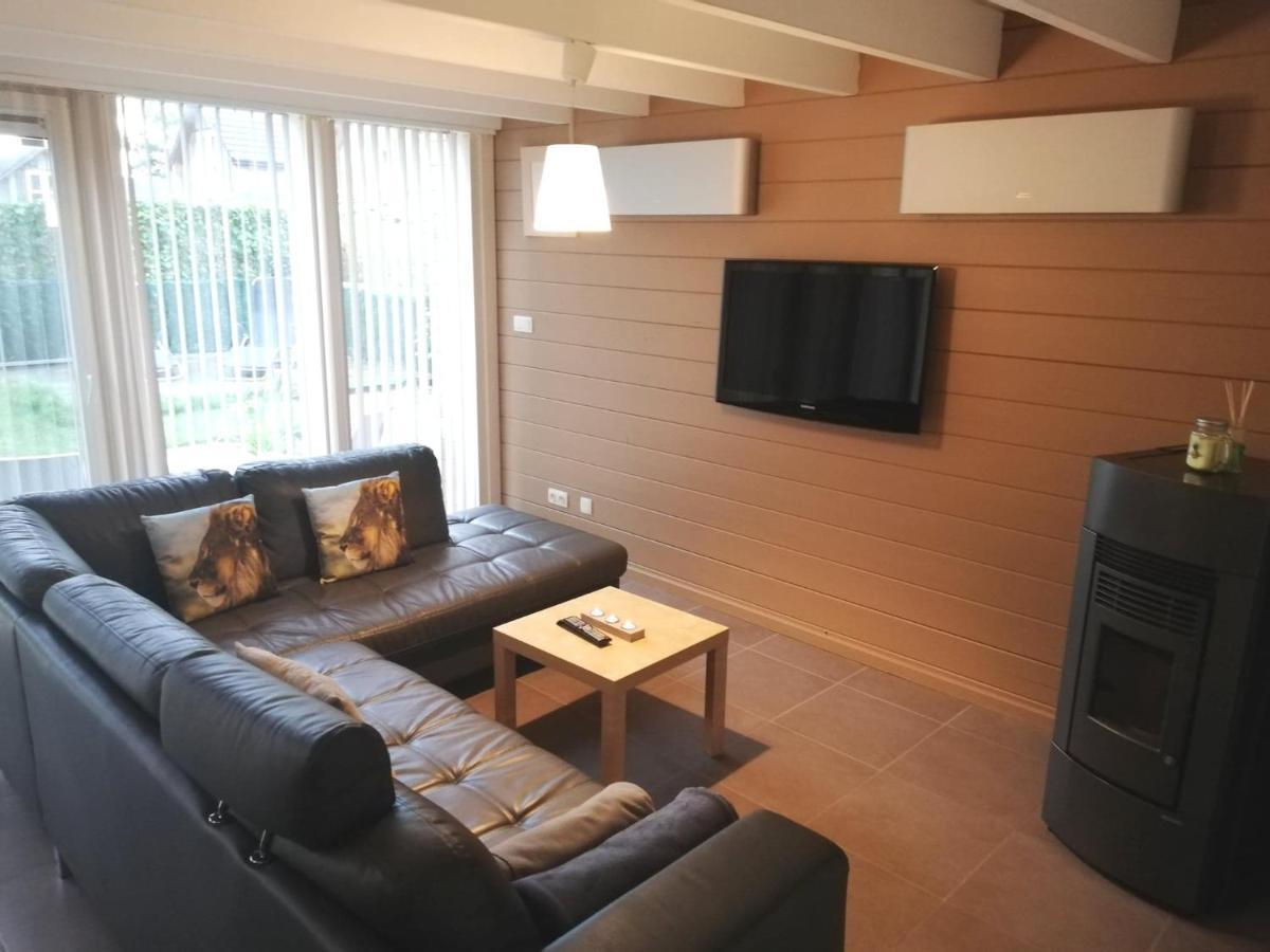 Maison 3 Chambres A 200 M De La Plage Des Lacs De L Eau D Heure Froid-Chapelle 外观 照片