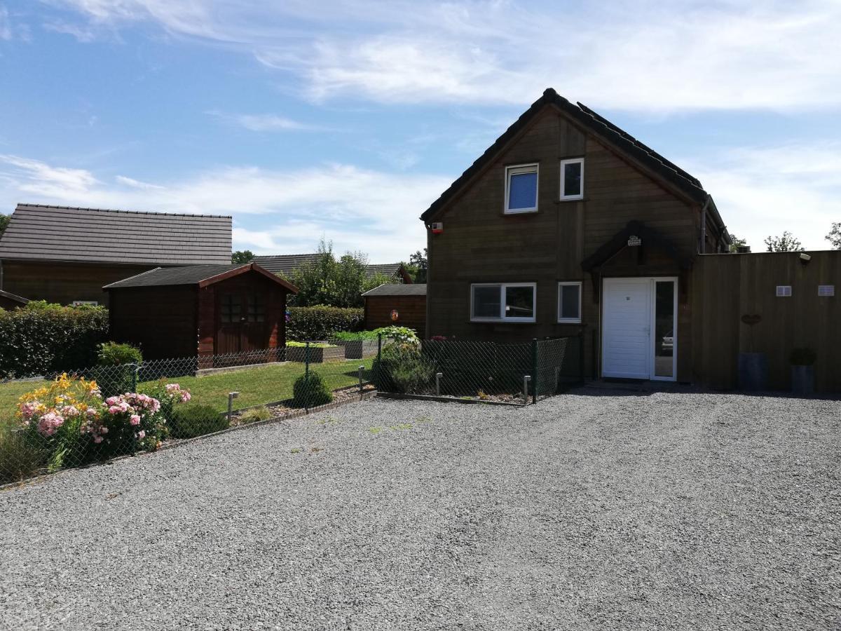 Maison 3 Chambres A 200 M De La Plage Des Lacs De L Eau D Heure Froid-Chapelle 外观 照片